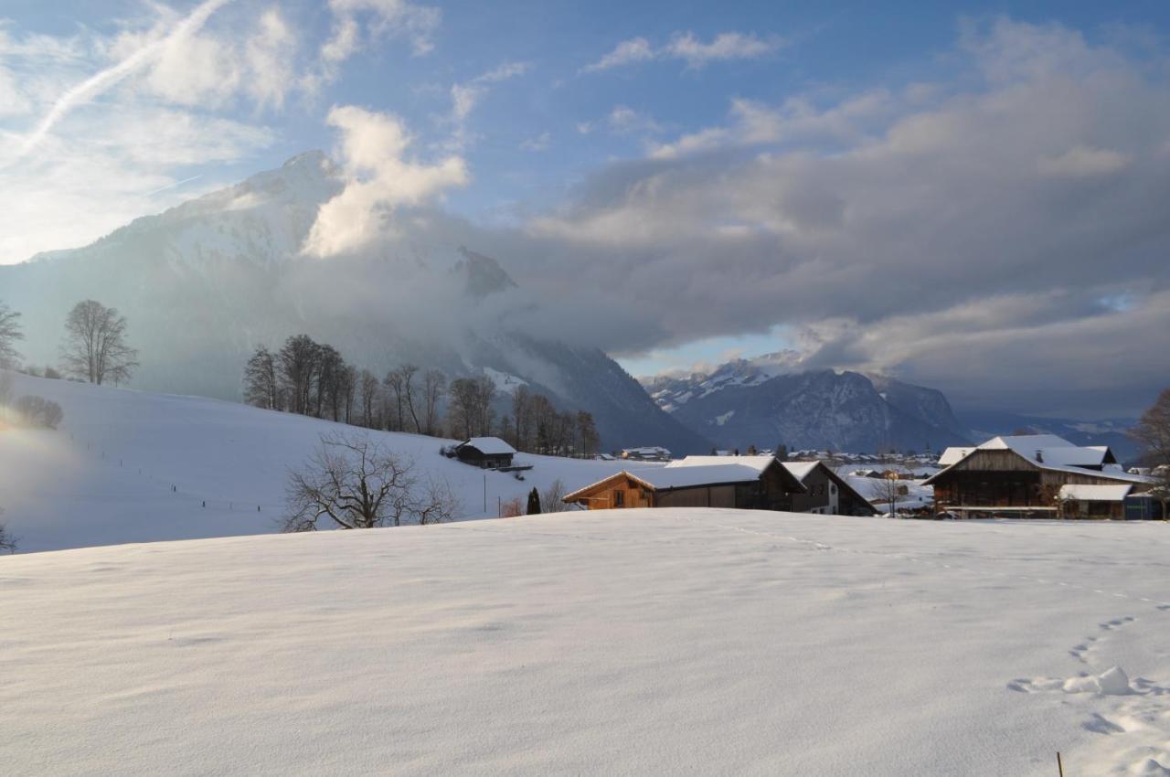 Ruhe Pur Apartamento Aeschi Bei Spiez Exterior foto